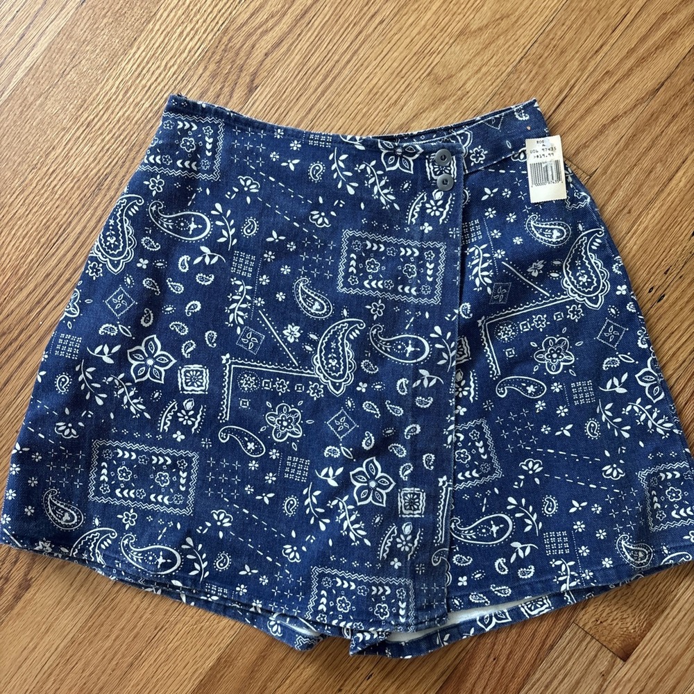 Vintage Y2K Denim Wrap Skort Shorts Skirt Women's NOS BANDANNA SZ 8 USA